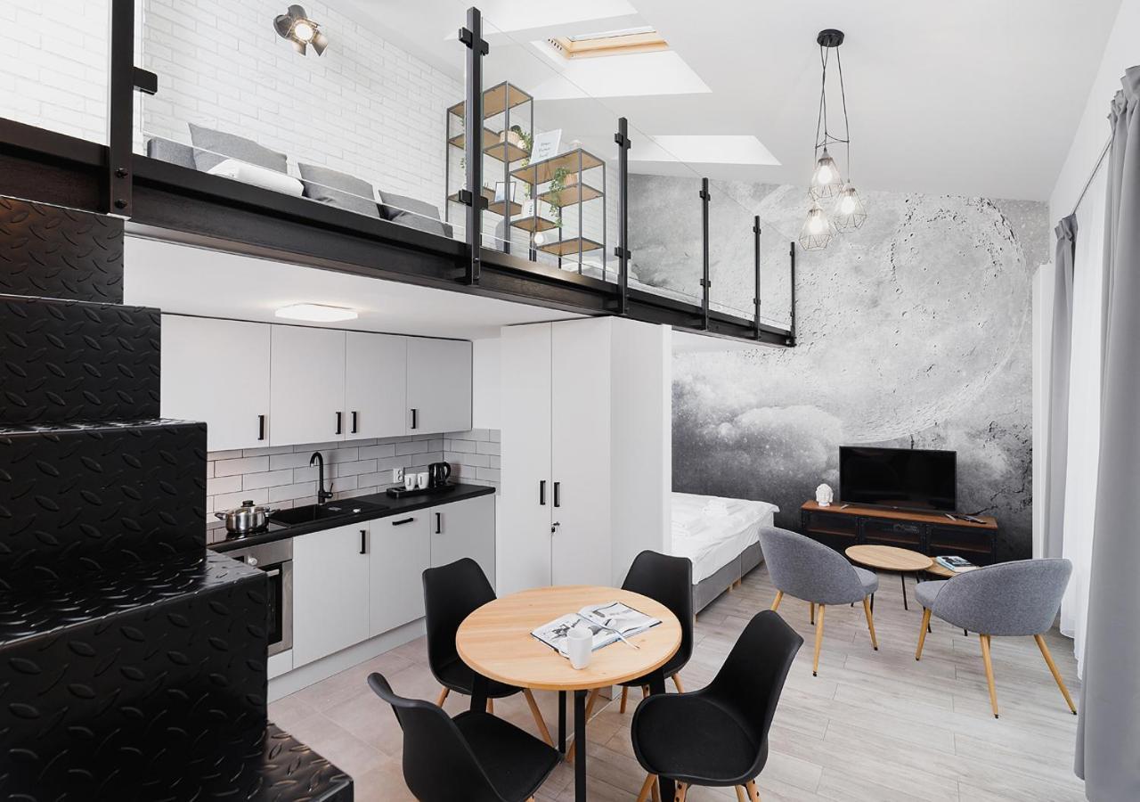 Wow! By Krakowmyplace Apartment